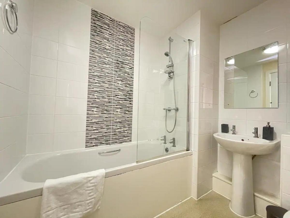 Chic Manchester Townhouse Near Old Trafford Luaran gambar