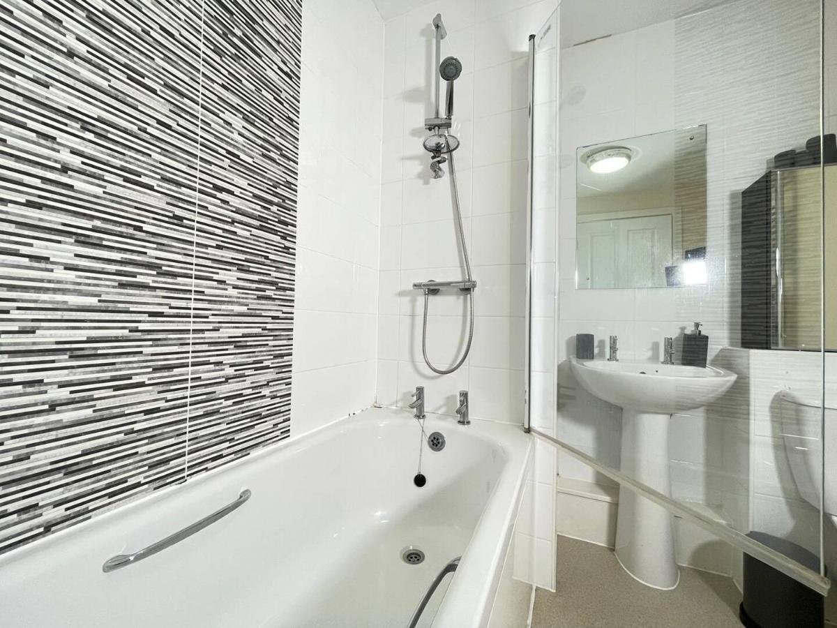 Chic Manchester Townhouse Near Old Trafford Luaran gambar
