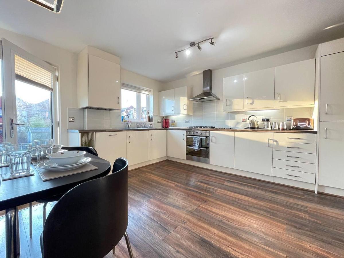 Chic Manchester Townhouse Near Old Trafford Luaran gambar